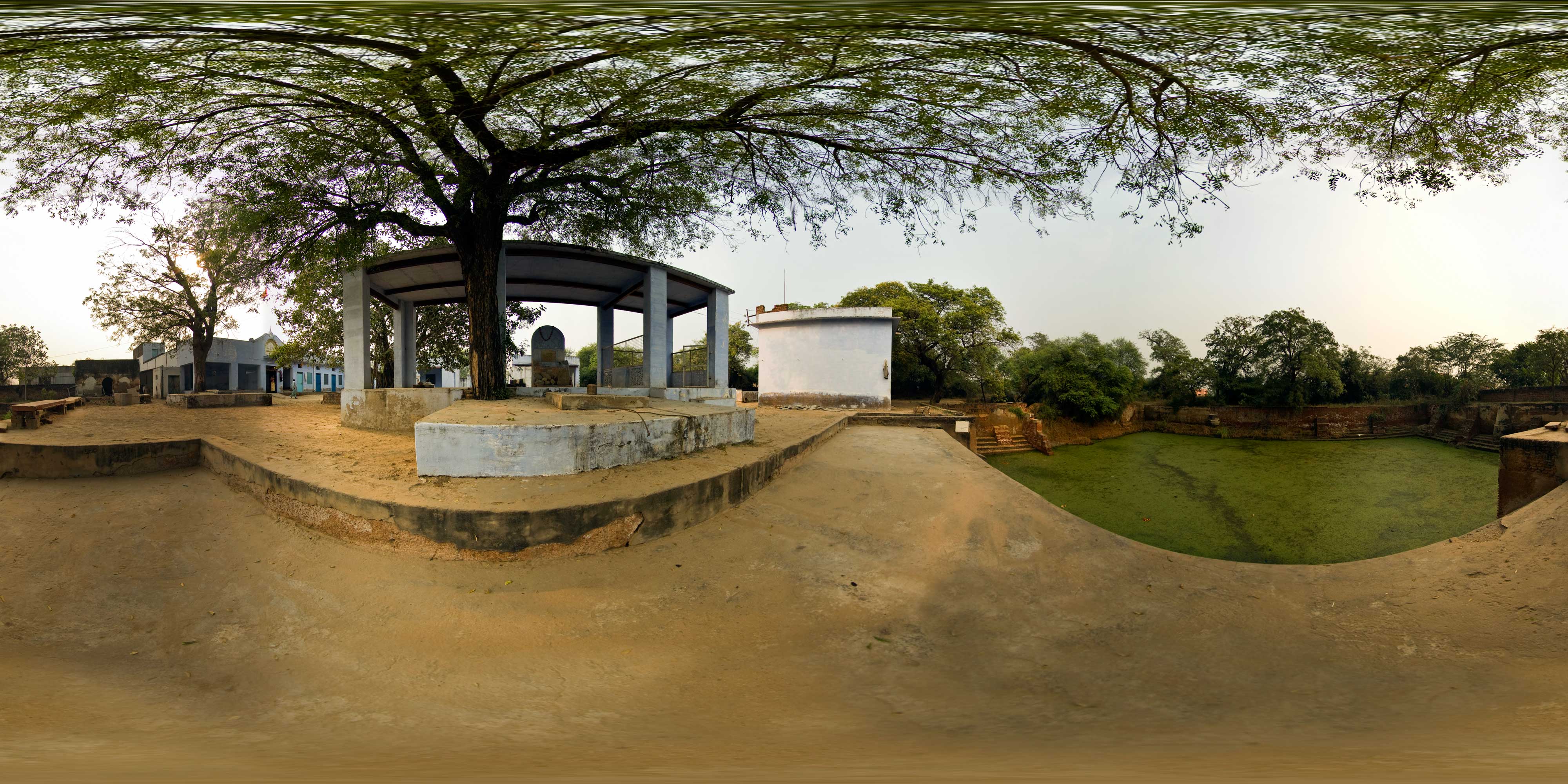 Sri Kilola Kunda &bull; 1